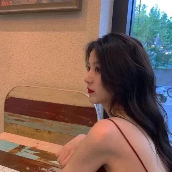 妮娜琦珈